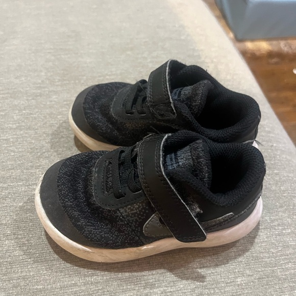 Lot of size 8C and one 9C NIKE Sneakers! - Picture 7 of 7